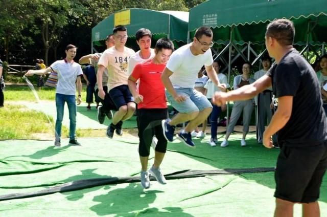 廣州公司組織周年慶團建活動提升團隊凝聚力1日
